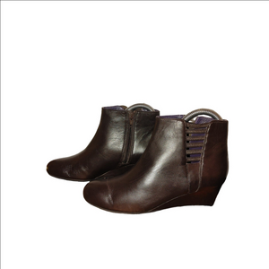 Vaneli Laban Leather Wedge Boots Size 5.5M